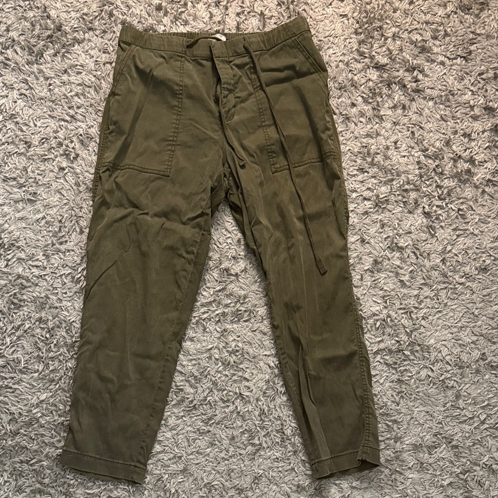 Lou & Grey Olive Green Women's Capris